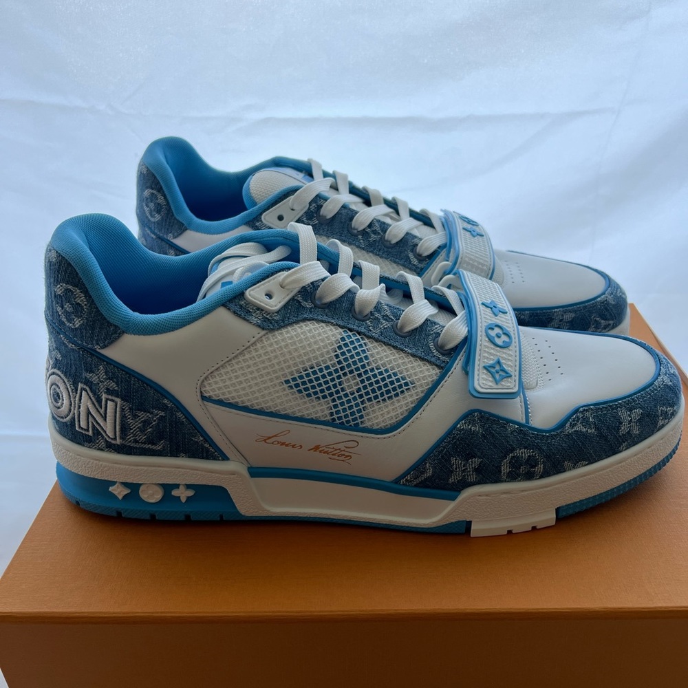 LV TRAINER SNEAKER